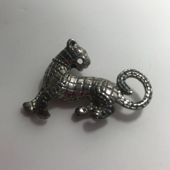 💁🏻‍♀️3/10$ Vintage Panther Pin Brooch Silver - Picture 2 of 6